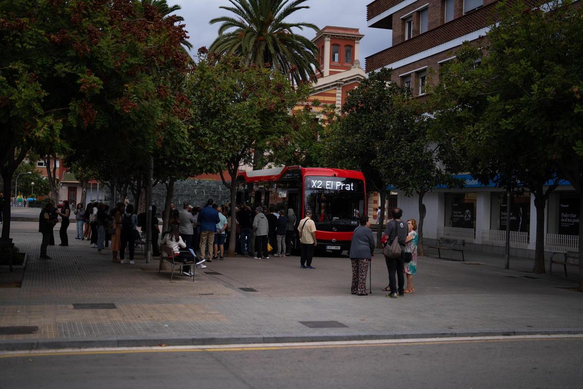 TMB pone en marcha la X2 (El Prat-BCN), su segunda línea exprés