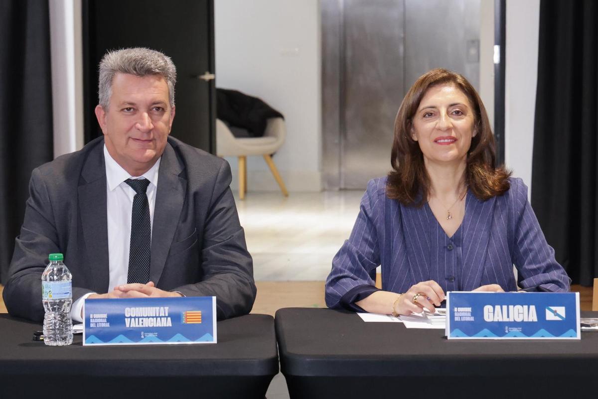 Martínez Mus posa con la conselleira gallega, este viernes.