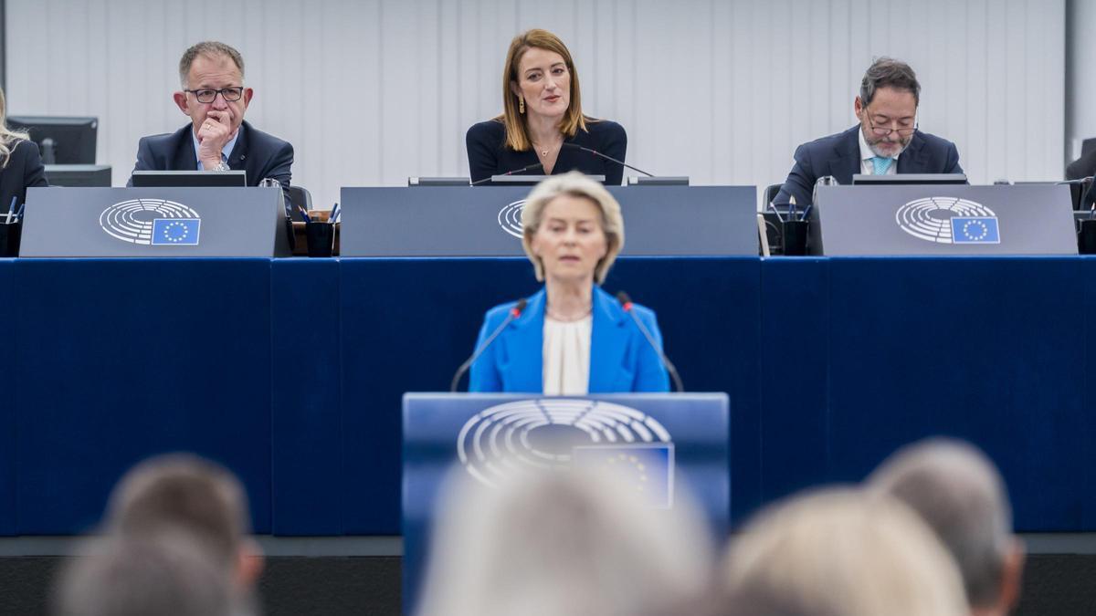 Archivo - La presidenta de la Comisión Europea, Ursula von der Leyen, interviene ante el pleno del Parlamento Europe reunido en Estrasburgo (Francia).