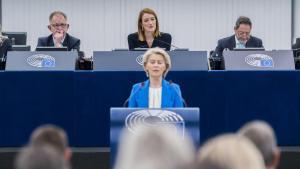 Von der Leyen rectifica i diu ara que la UE "sempre defensarà" l'ordre internacional