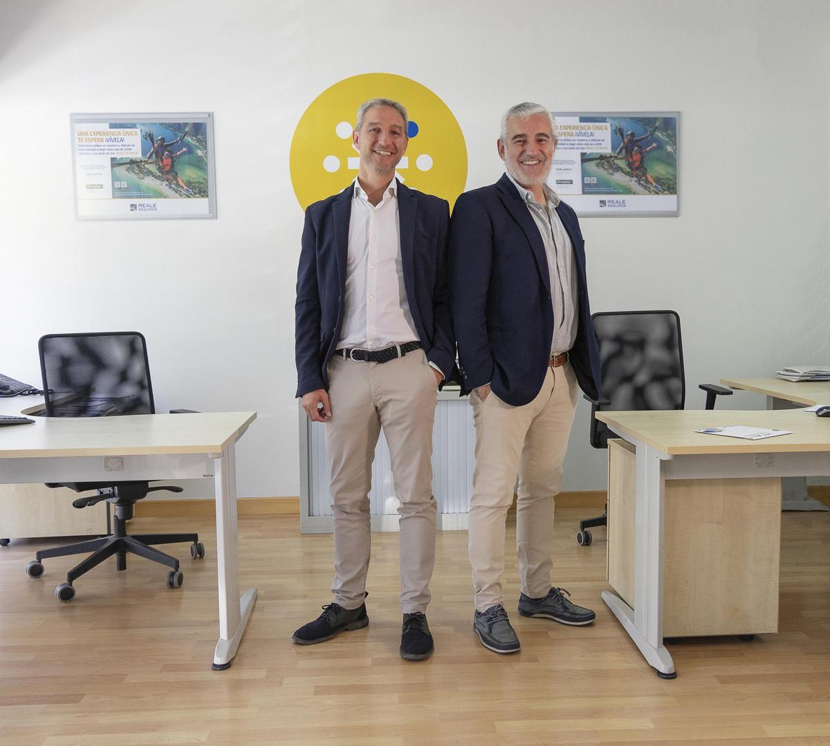 José Luis y Raúl Jerez Gijón, en las oficinas de calle Catedrático Antonio Silva 4 de Cáceres.