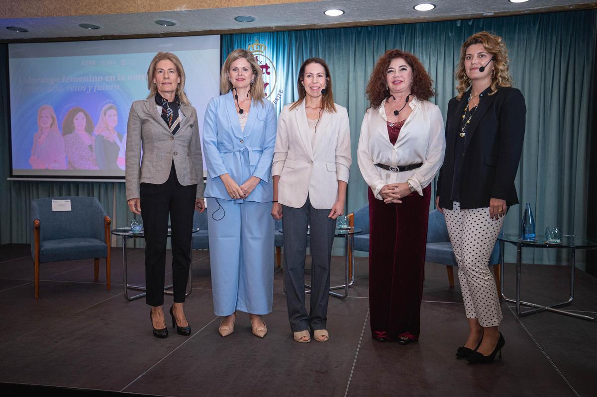 De izquierda a derecha, Diana Cobiella, Elena Vela, Dácil Barreto, Beatriz Barrera y Cybell Kiessling