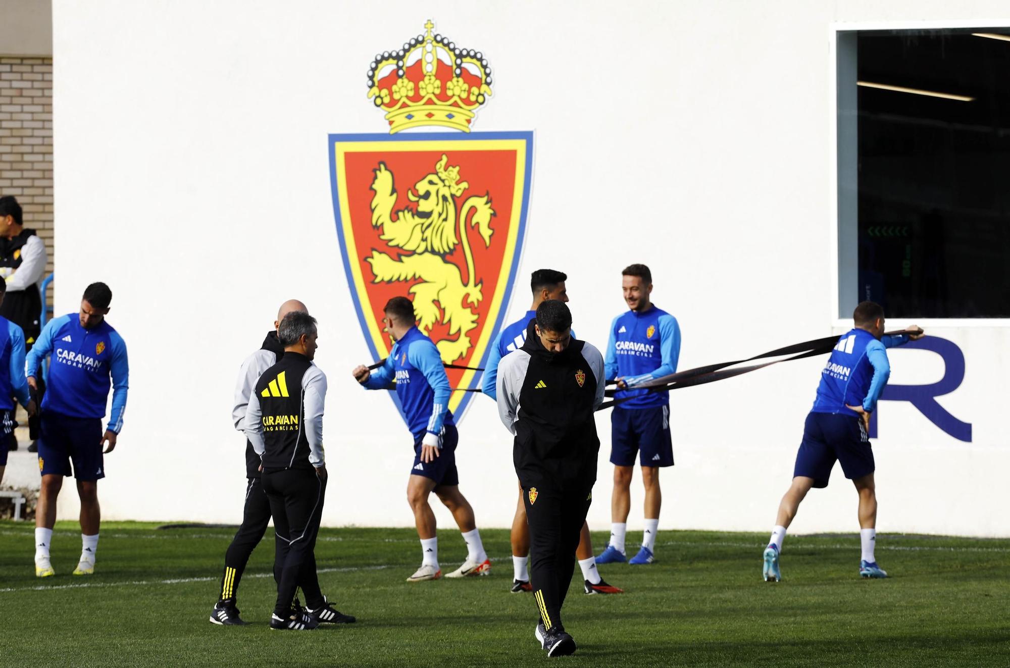 EN IMÁGENES | Así ha sido el primer entrenamiento del Real Zaragoza con Julio Velázquez