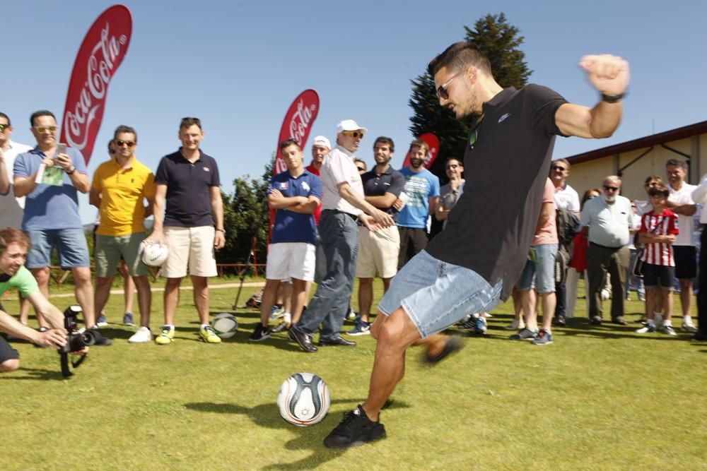 Primer campeonato de "futgolf" en Asturias.