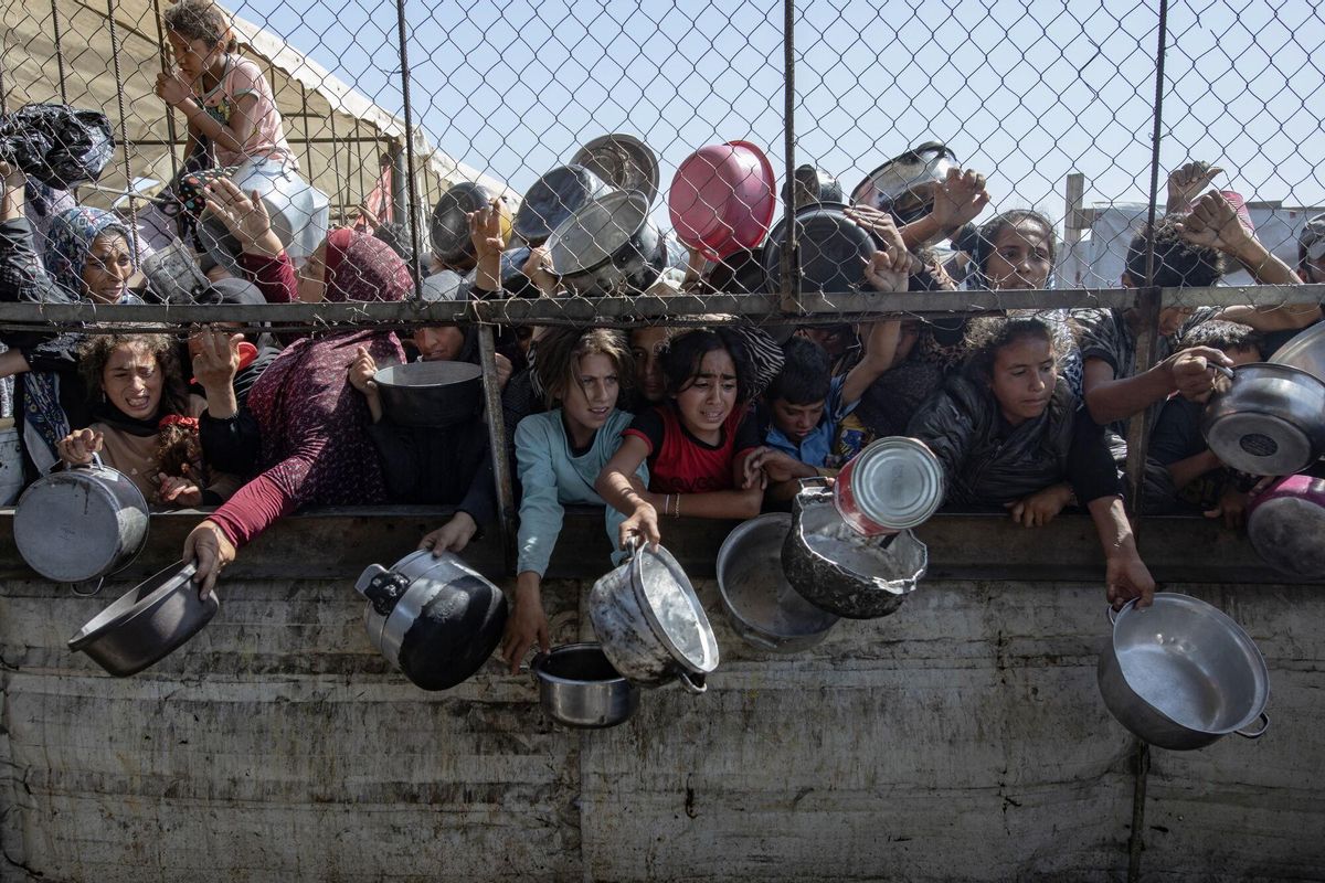 "Restauremos la humanidad"