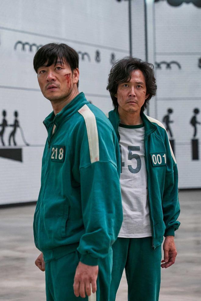 Dos de los protagonistas de 'El juego del calamar': Seong Gi Hoon y Cho Sang-woo, interpretados por Lee Jung-jae y Park Hae-soo