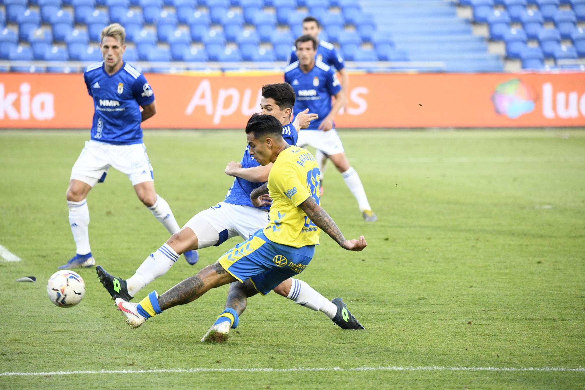 El partido del Oviedo, en imágenes