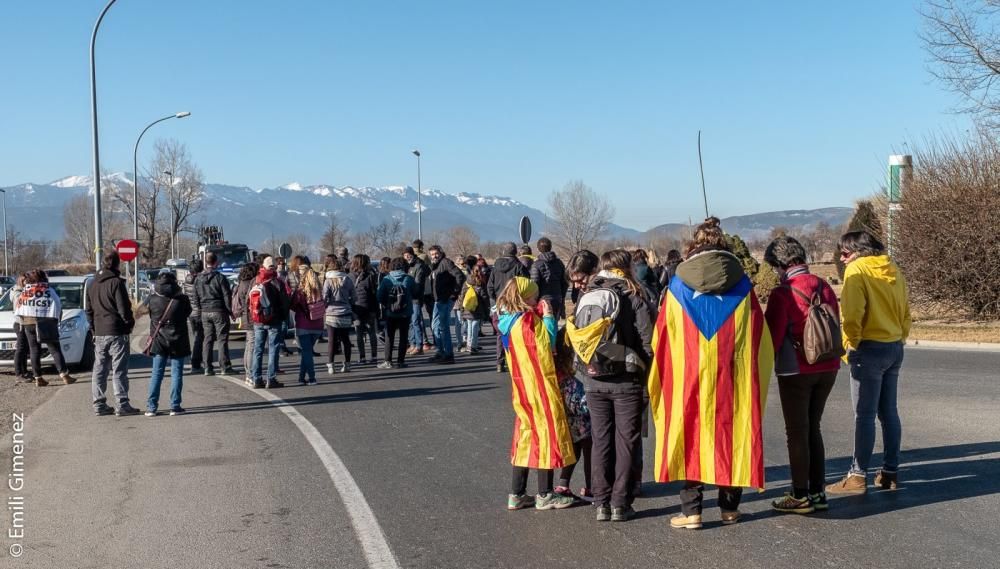 Concentració a la rotonda Comtat de Cerdanya