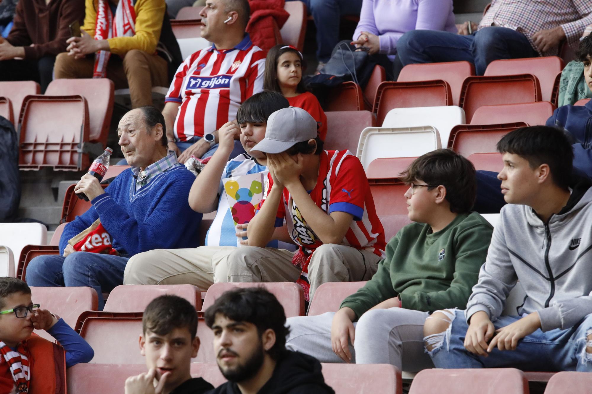 En imágenes: Así fue el partido entre Sporting y Mirandés en El Molinón