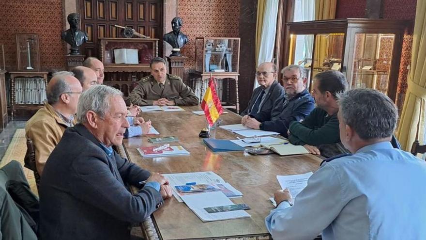 Los integrantes del jurado, ayer, durante la deliberación.