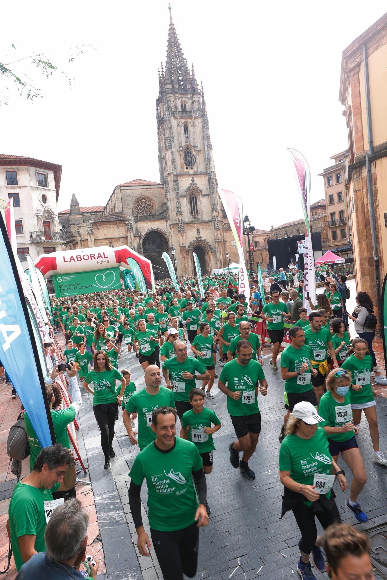 ¿Estuviste en la carrera contra el cáncer de Oviedo? Búscate en la galería de fotos