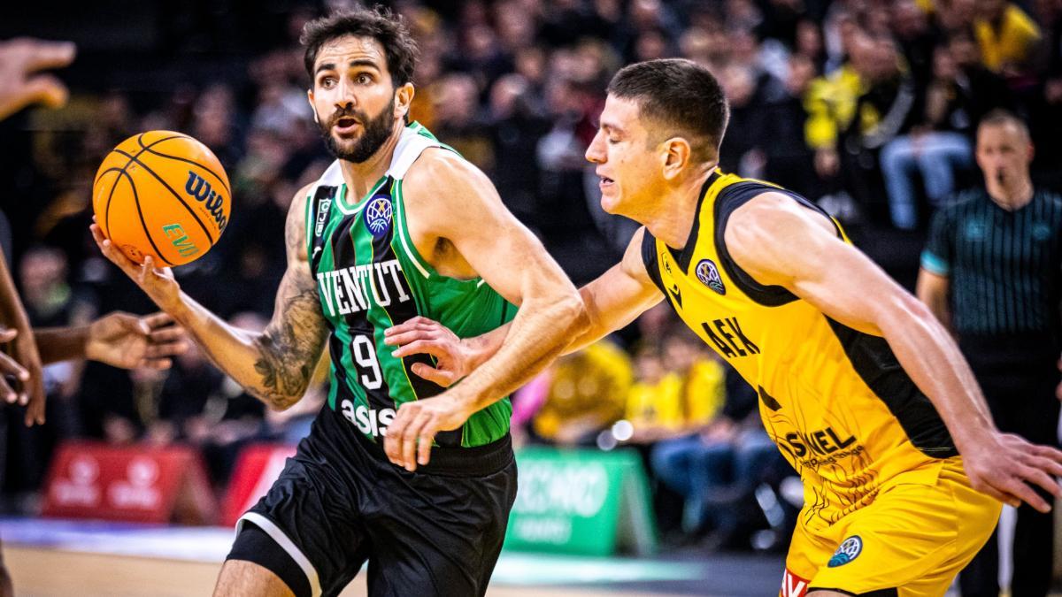 Ricky Rubio completó un buen partido en Atenas