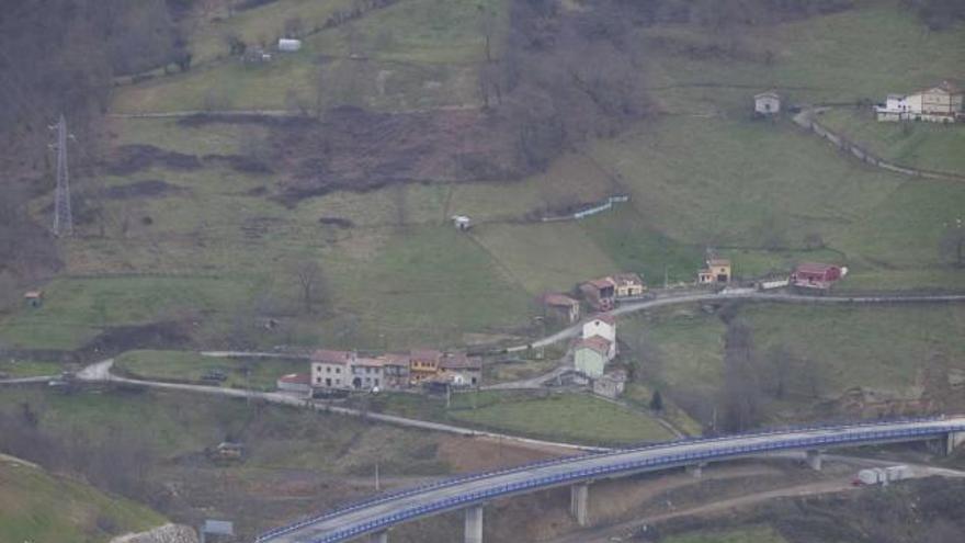 Obras de construcción de la «Y» de Bimenes a la altura de La Vara.