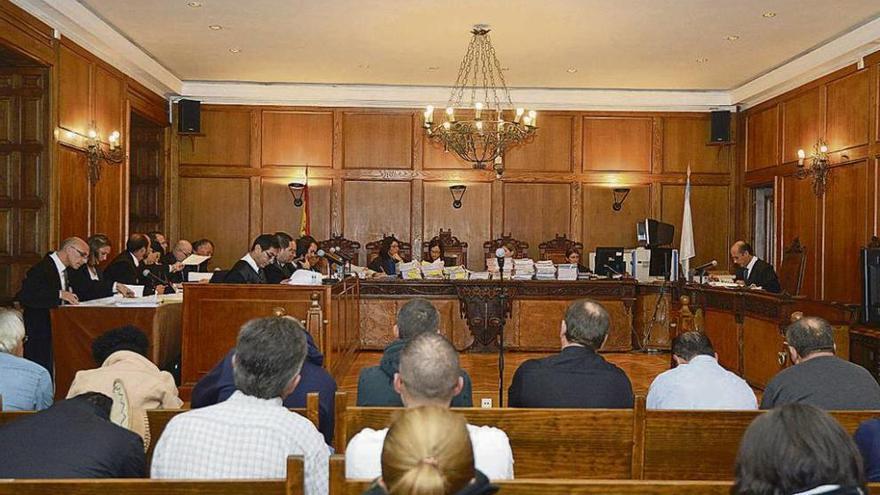 La Audiencia Provincial de Pontevedra acogió ayer la última sesión del juicio contra el clan Roma. // G.S.
