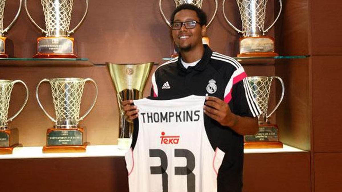 Thompkins, con su nueva camiseta del Real madrid