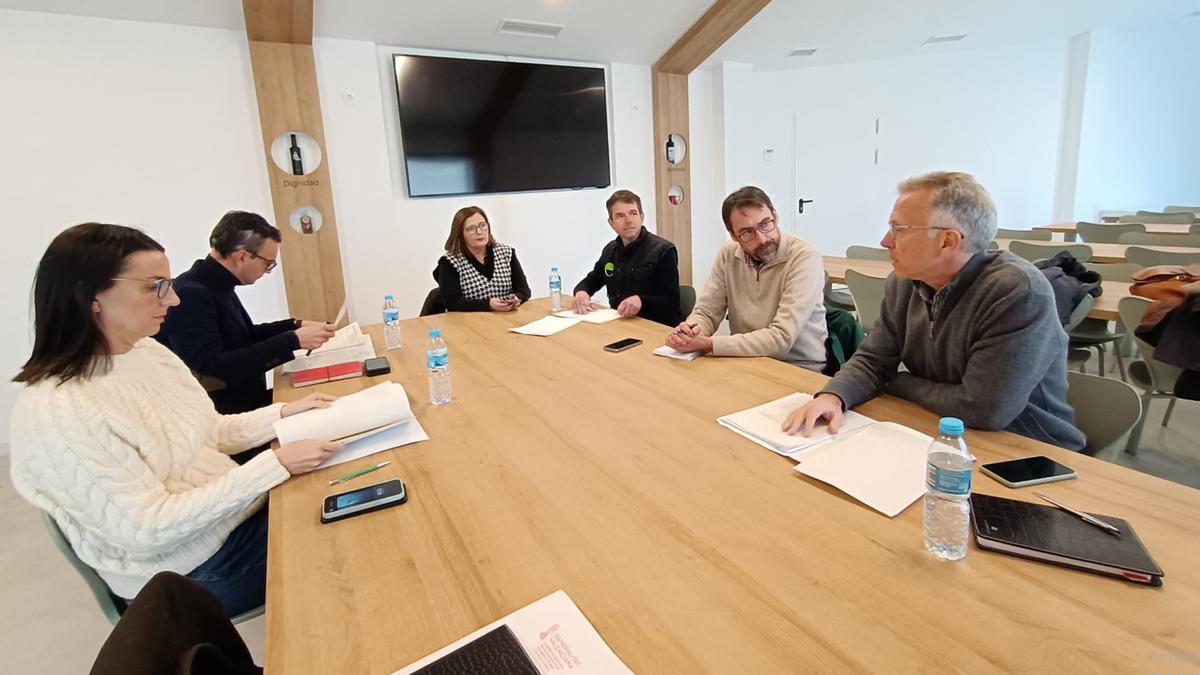 Reunión entre los representantes de la Conselleria y la Cooperativa de Viver.