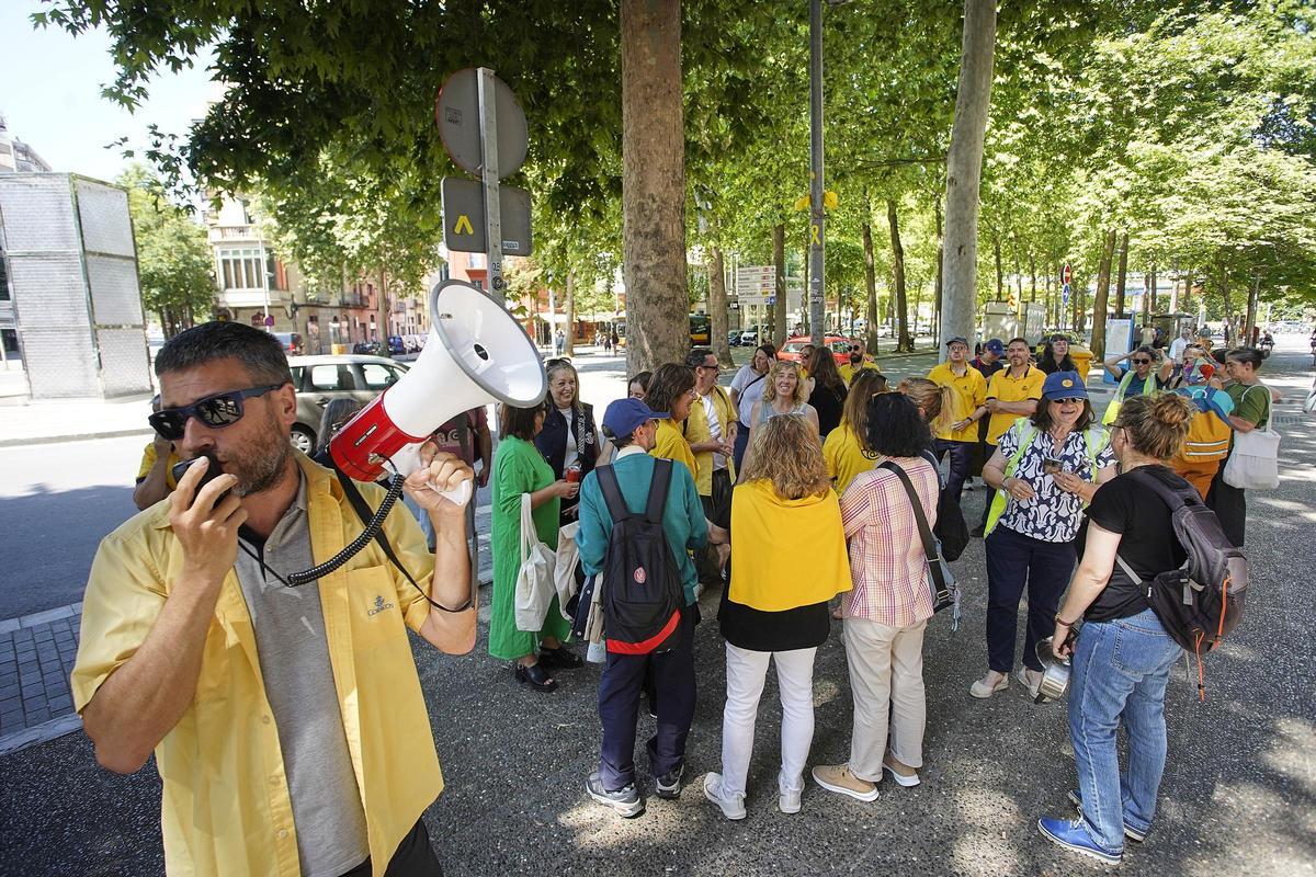 Treballadors de Correus es manifesten a Girona.