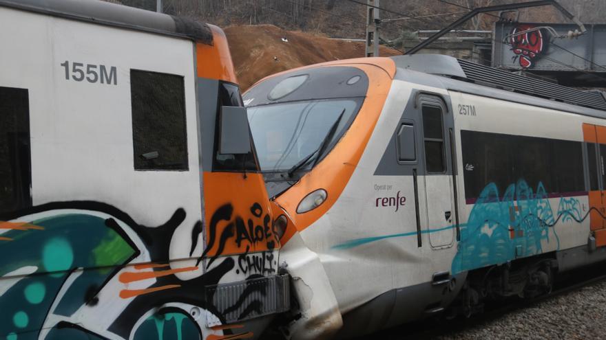 Almenys 70 ferits per l&#039;encalç de dos trens en una estació de Montcada i Reixac