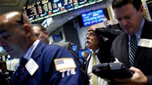 L’Ibex 35 ha començat la jornada amb pèrdues que li han fet perdre ràpidament els 10.000 punts