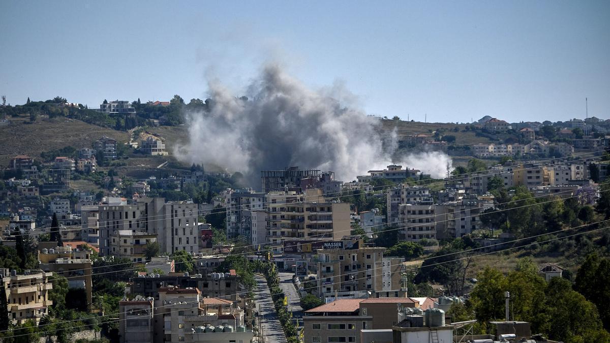Israel reanuda sus ataques en Líbano con bombardeos que dejan ya seis muertos, entre ellos un militar