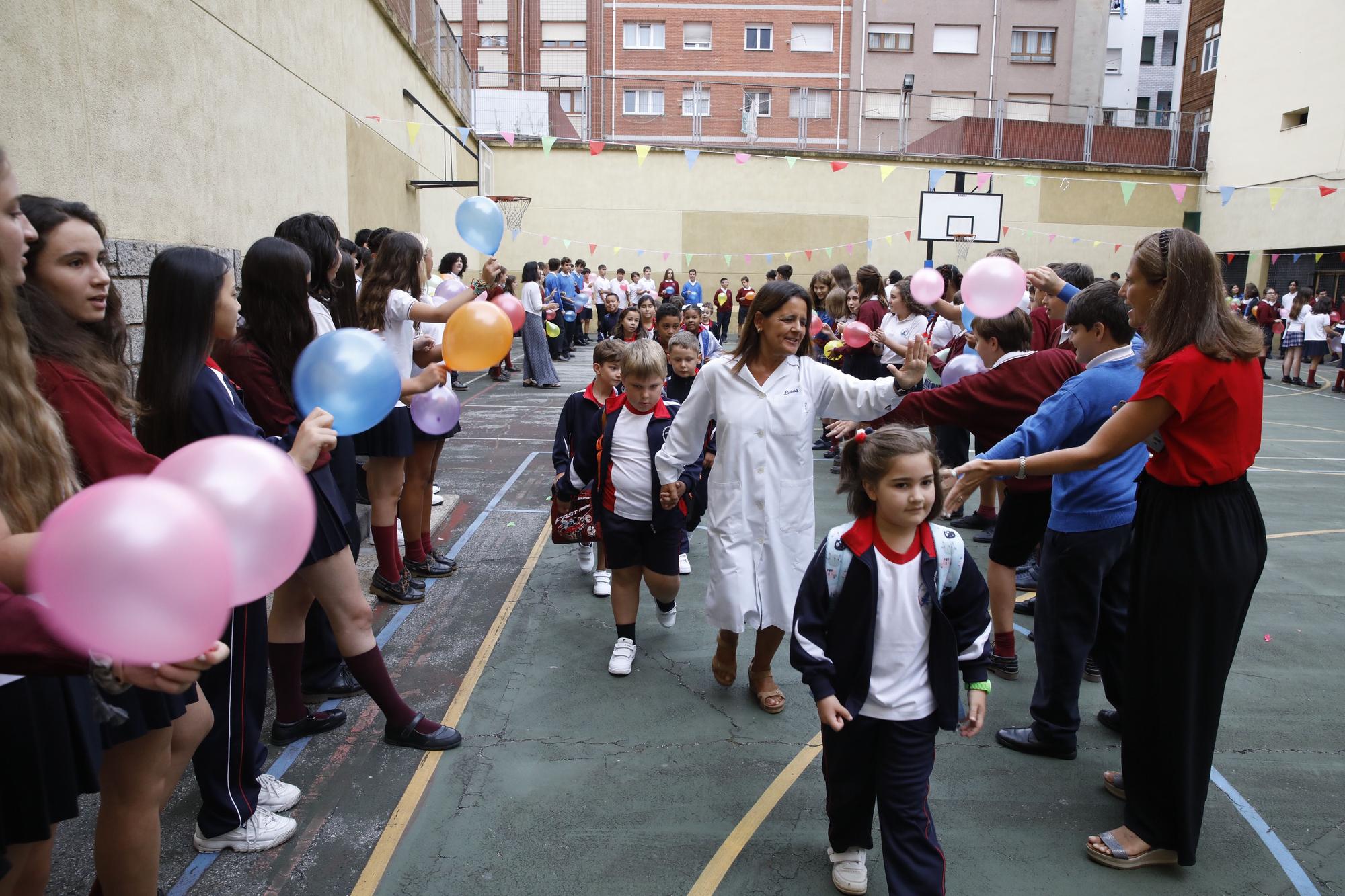 El colegio San Vicente de Paúl vuelve a abrir sus puertas a los alumnos