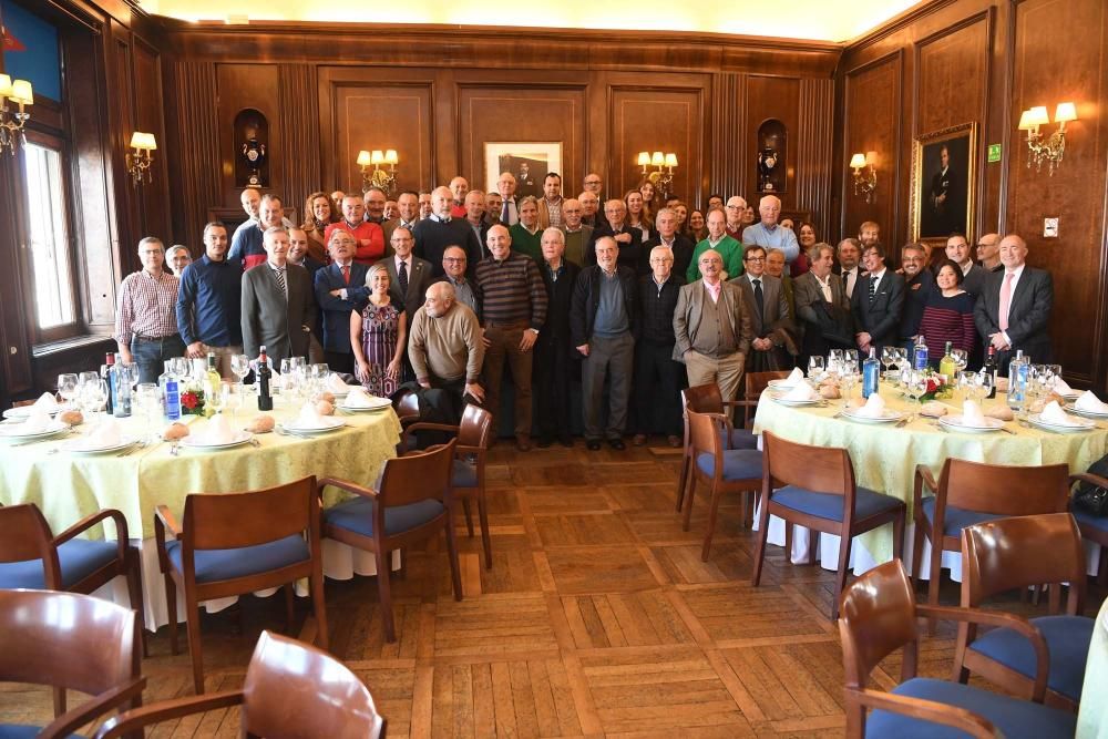 Los titulados de la Marina Mercante celebran una cumbre en A Coruña