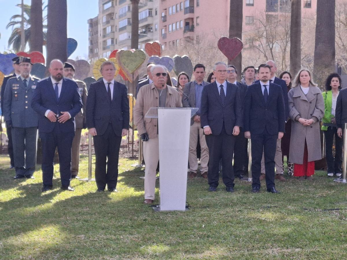 Antonio Guerra durante la lectura del manifiesto.