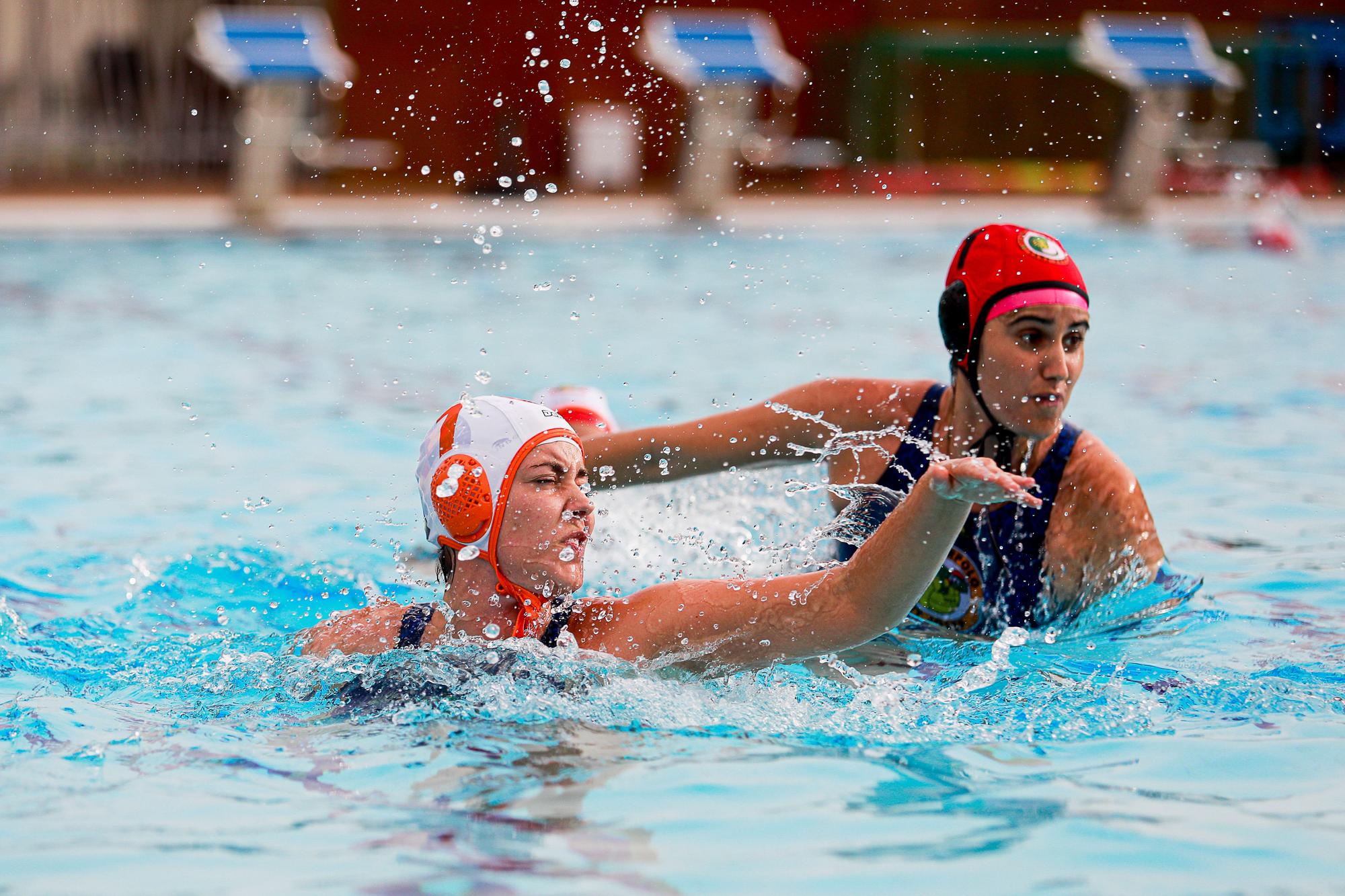 Waterpolo en Ibiza: las chicas del Sant Josep, más guerreras que nunca