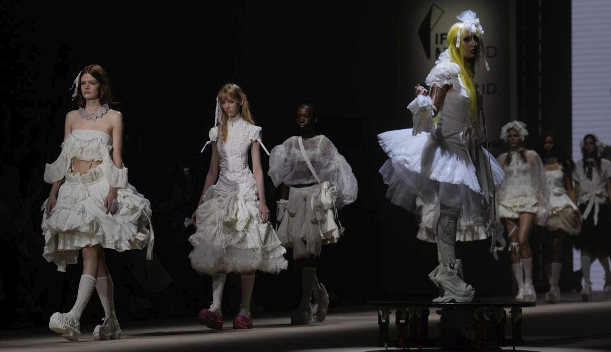 Estilismos de Mericusan en la pasarela EGO de la Fashion Week de Madrid. | EFE