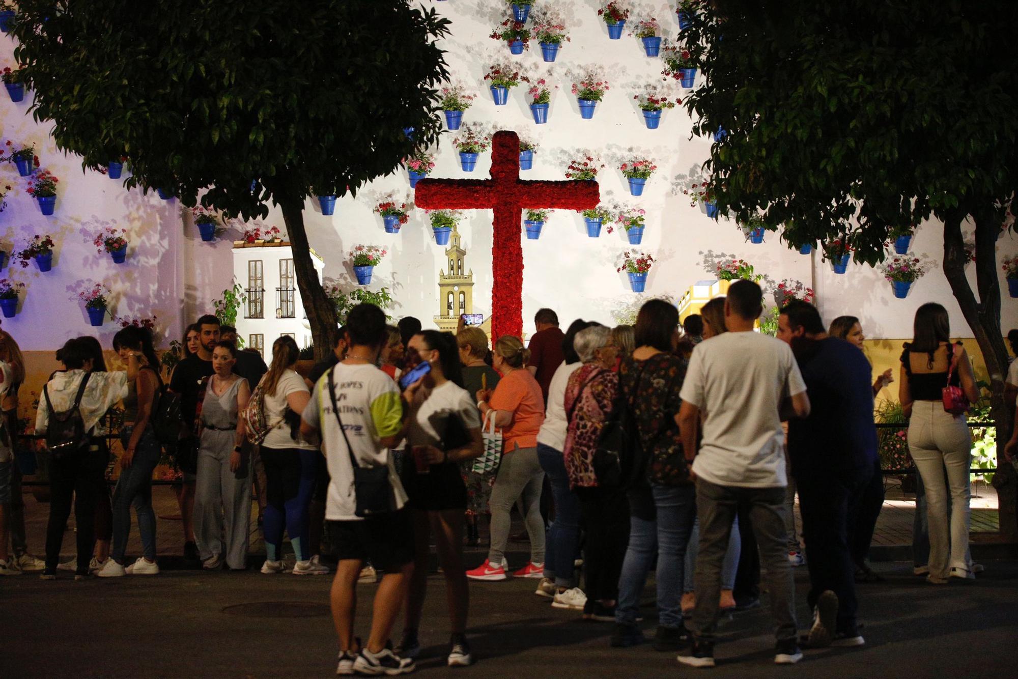 Cruz de Mayo Asociación de Vecinos Cañero