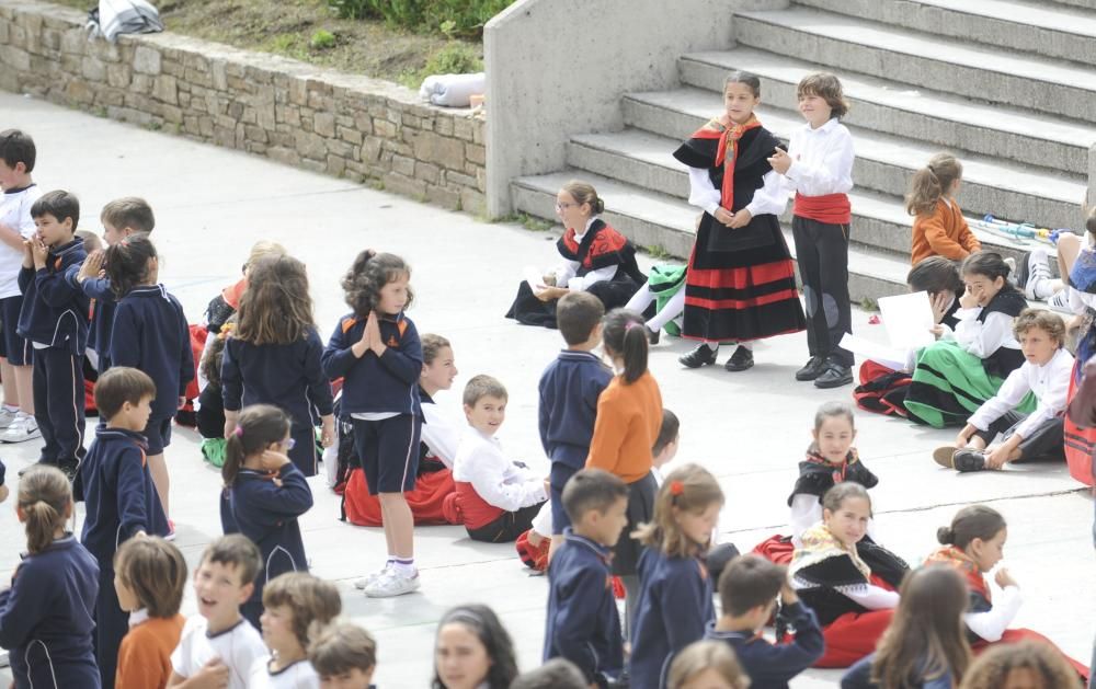 Muiñeira con 450 alumnos del colegio Franciscanas