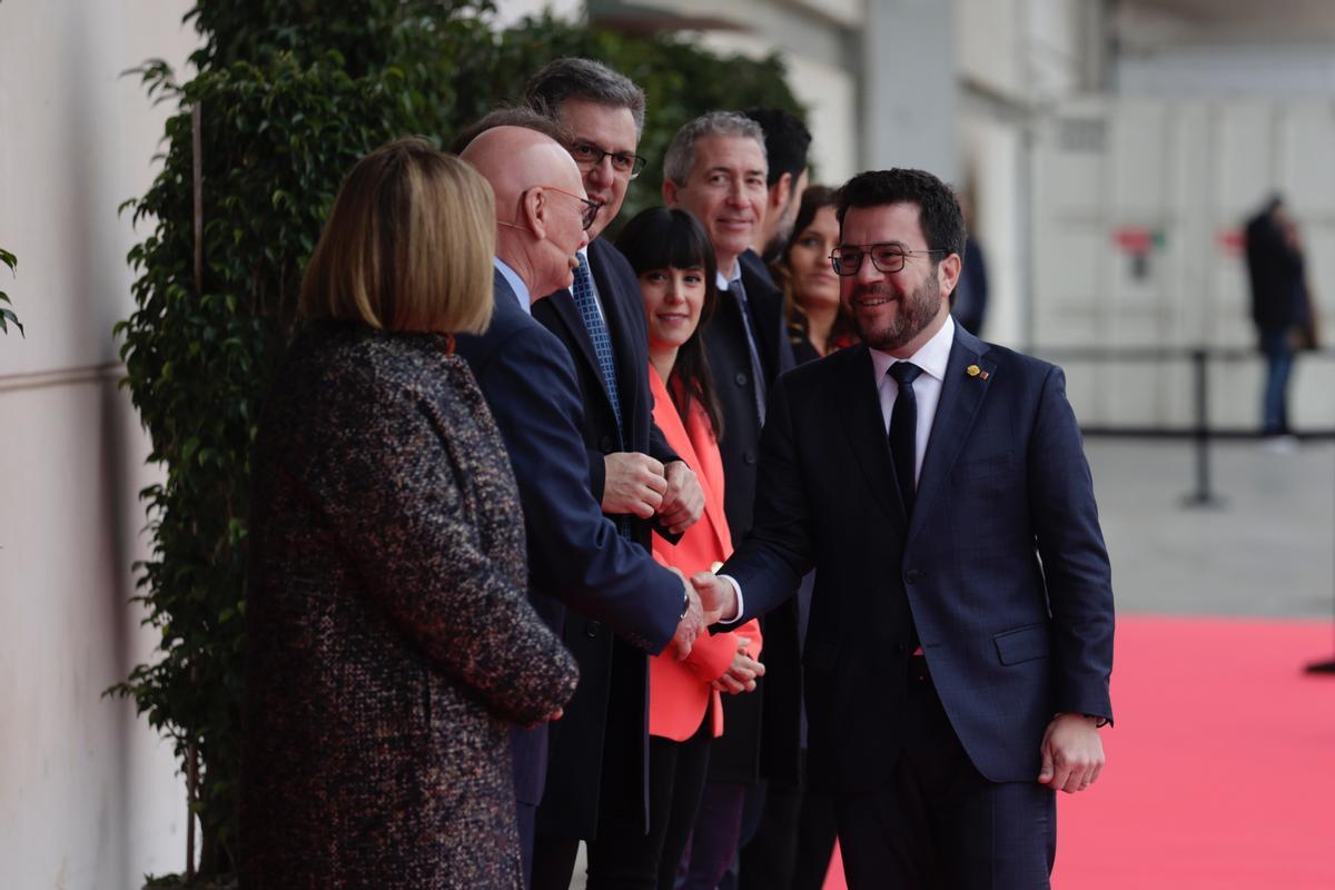 Pere Aragonès, junto a otras autoridades, en la inauguración del MWC 2023