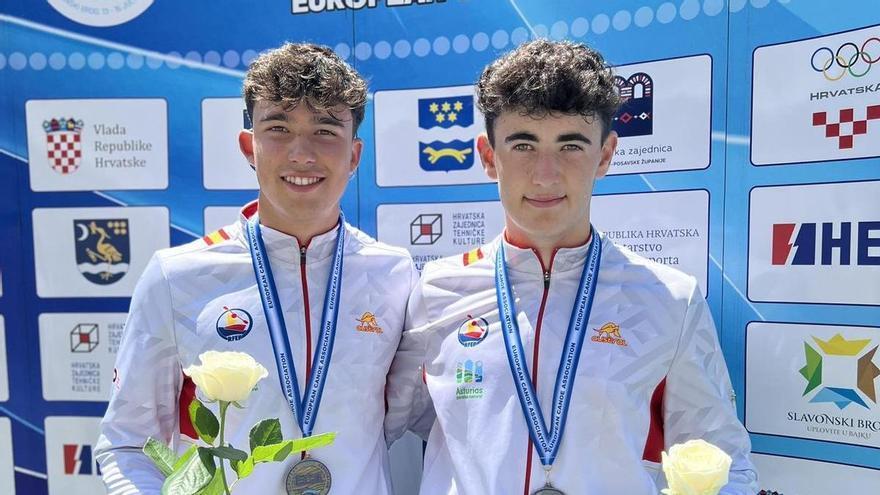 Llorens y Plaza vuelcan en el último porteo y pierden la opción de medalla en el Europeo de maratón de piragüismo