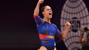 Melania celebra el salto que culminó la
revalidación del título mundial. |  FTomasi