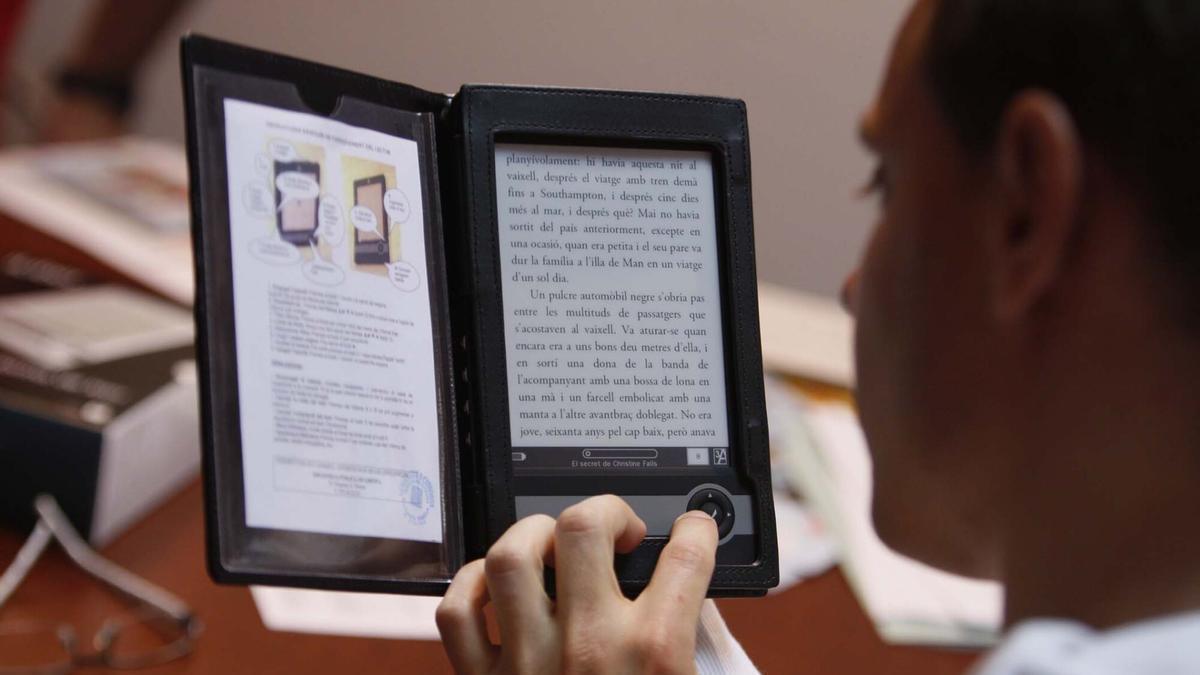 Un llibre electrònic.