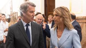Archivo - El presidente del PP, Alberto Núñez Feijóo y la diputada del PP Cayetana Álvarez de Toledo salen de una sesión de control al Gobierno en el Congreso de los Diputados, a 17 de septiembre de 2025, en Madrid (España).