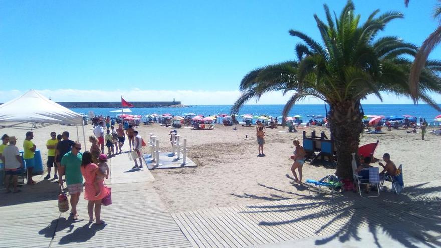 Cierran la playa del Morrongo de Benicarló por contaminación