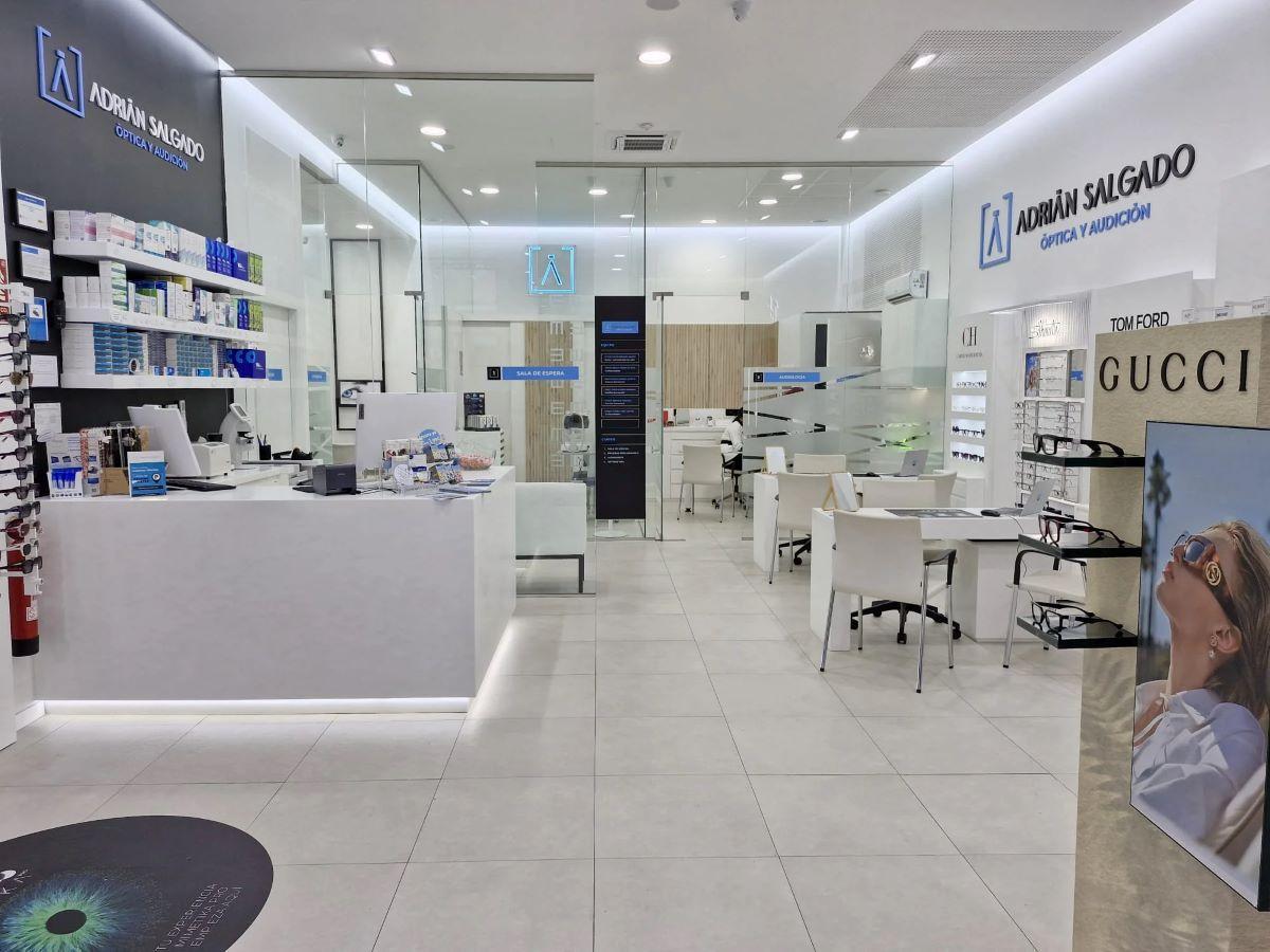 Adrián Salgado Óptica y Audición.