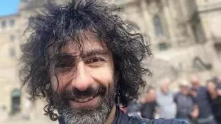 "Reventado pero feliz": el reconocido violinista Ara Malikian completa el Camino de Santiago