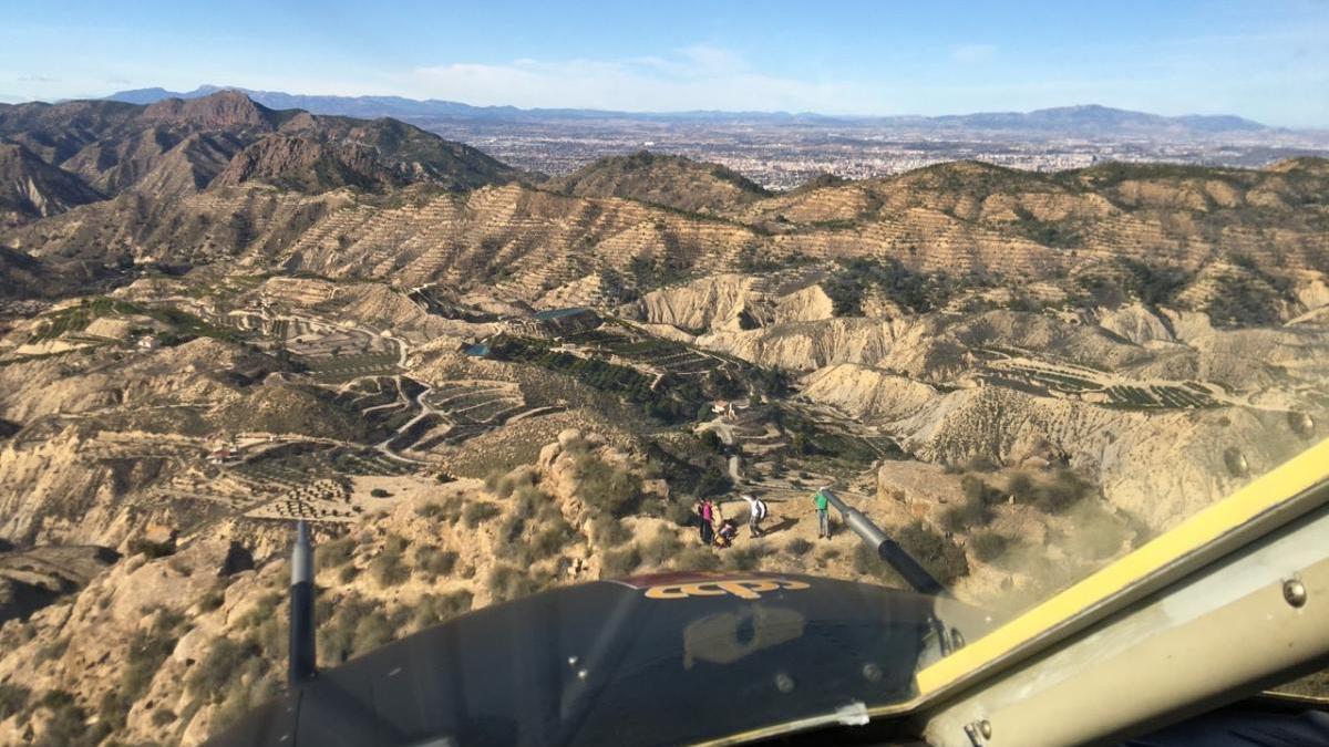 Rescatada en helicóptero una senderista accidentada en el Paraje de Los Mamellones