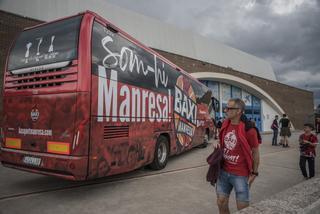 Somriures i alguna llàgrima d'emoció en la retrobada dels jugadors del TDK amb l'afició manresana