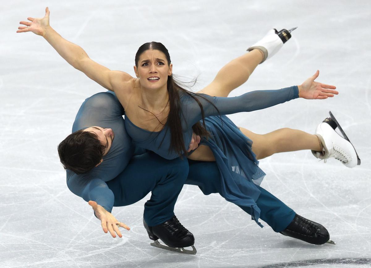 LONDRES (Reino Unido), 18/01/2026.- Los franceses Laurence Fournier Beaudry y Guillaume Cizeron compiten durante la Danza sobre Hielo en el Campeonato Europeo de Patinaje Artístico ISU 2026 en Sheffield, Gran Bretaña, el 17 de enero de 2026. (Francia, Gran Bretaña, Reino Unido) EFE/EPA/NEIL HALL