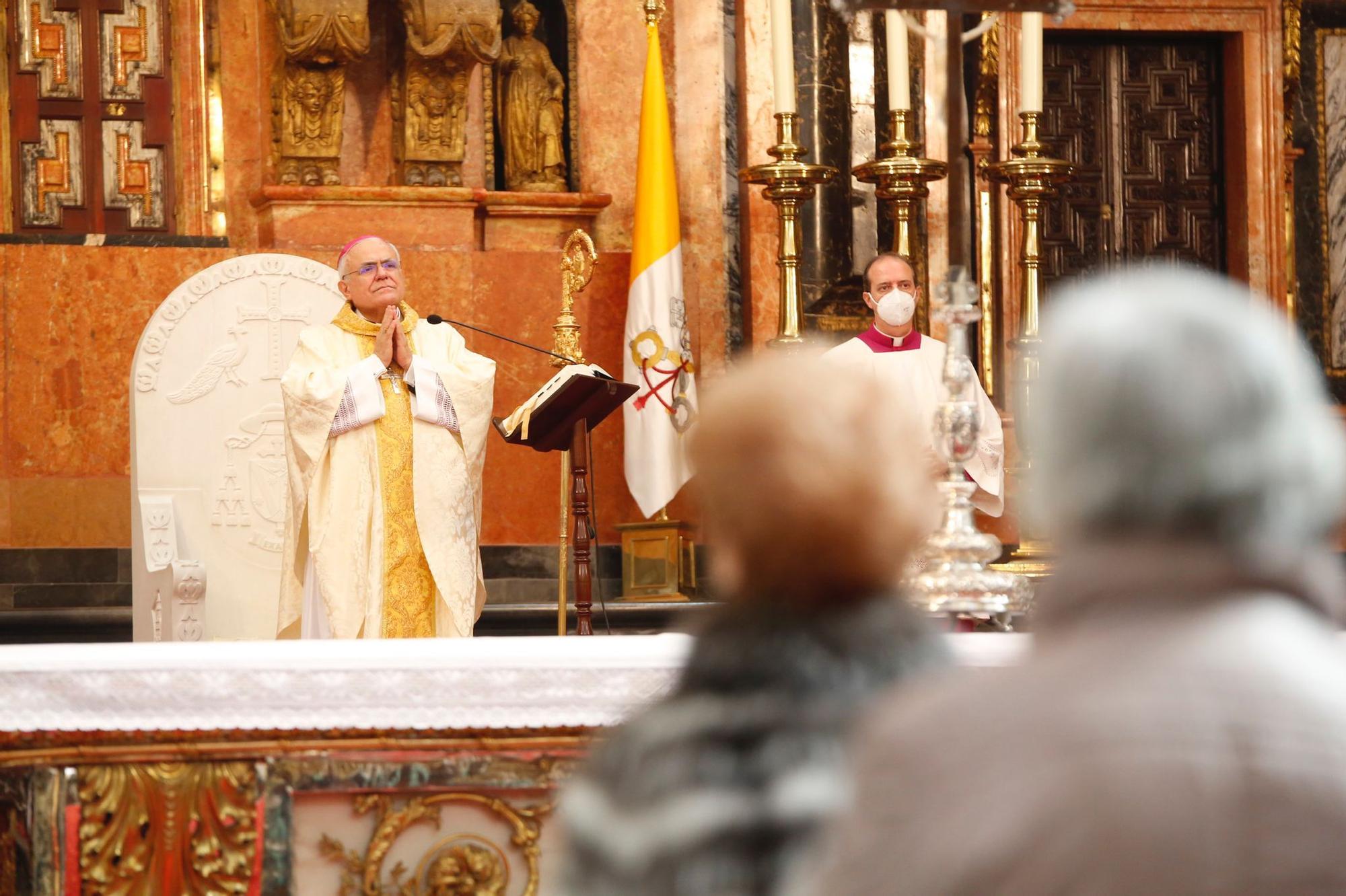 El obispo de Córdoba preside la Misa de Año Nuevo en la catedral
