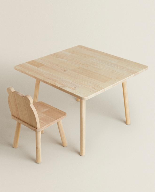 Mesa y silla de madera con forma de osito de Zara Home