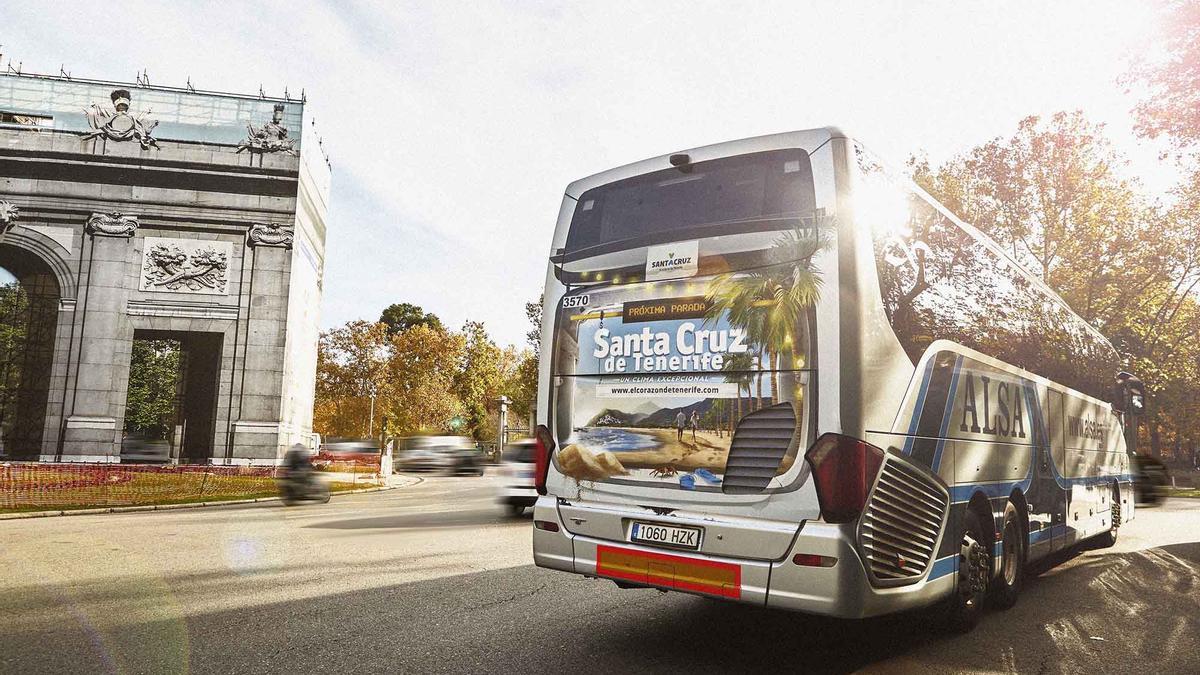 Promoción Santa Cruz de Tenerife: Santa Cruz se promociona en diez guaguas  de la ruta Madrid-Bilbao