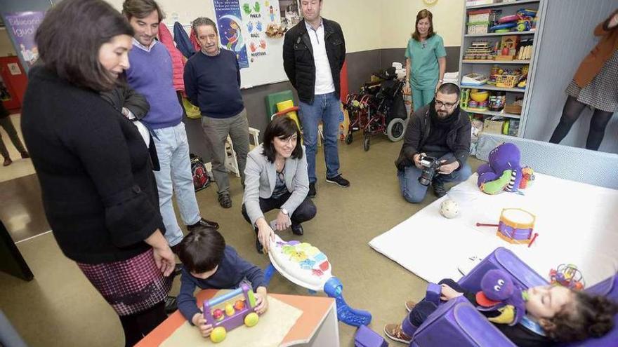 La conselleira de Medio Rural, ayer en la visita a Aspace.