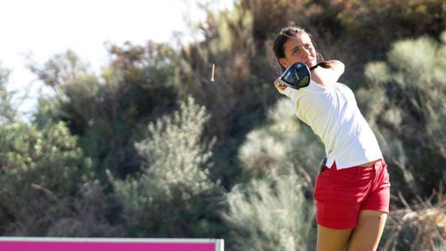 Cayetana Fernández se hizo con el liderato de la prueba tras la segunda jornada.