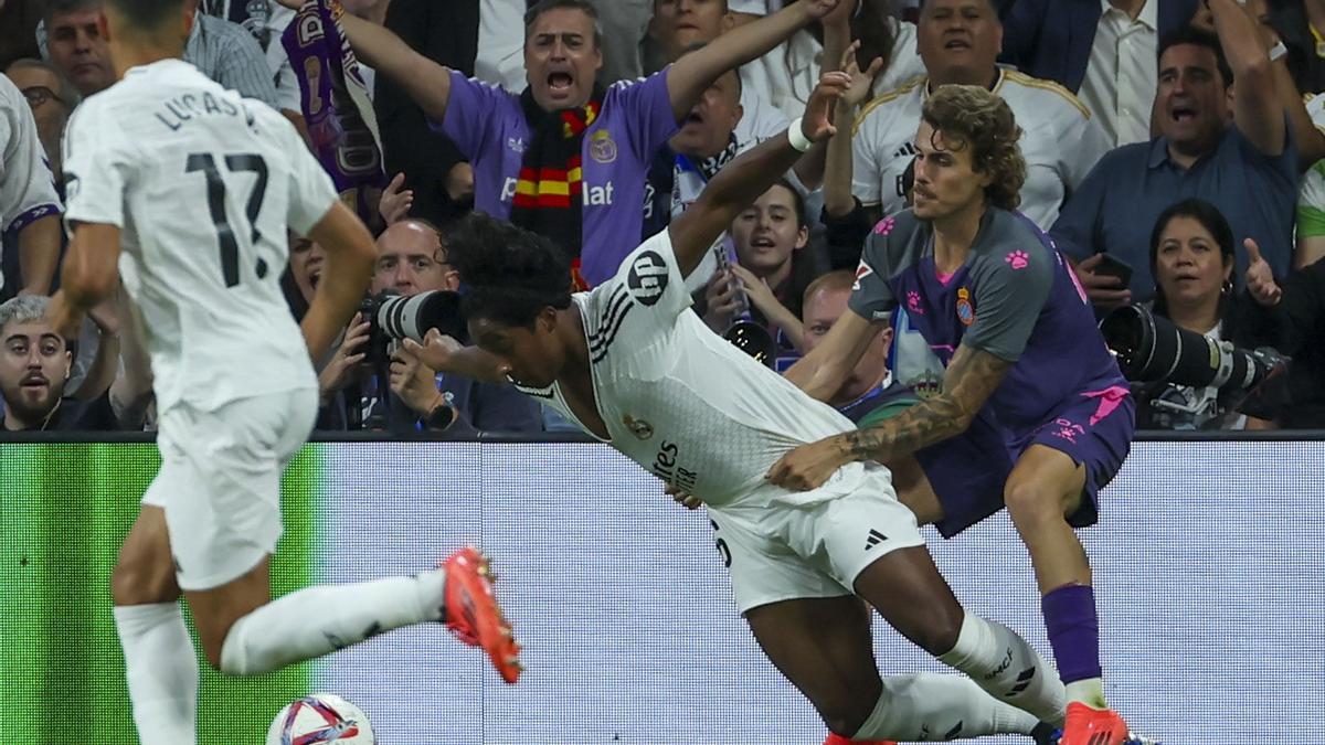 Álvaro Tejero afirma que el equipo visita ahora "campos complicados", pero que el bloque se debe "hacer respetar"