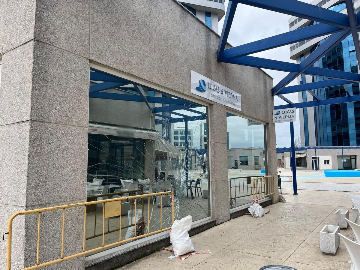 Imagen de la oficina rota de Lucas &amp; Viedma.