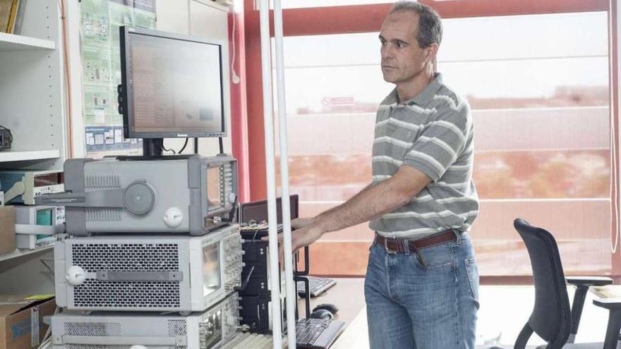 Carlos Escudero, investigador del Citic, en una de las dependencias de este centro universitario.